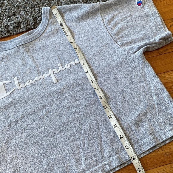 Champion Gray Short Sleeve Crop Top Tee Size Medium - Picture 8 of 8